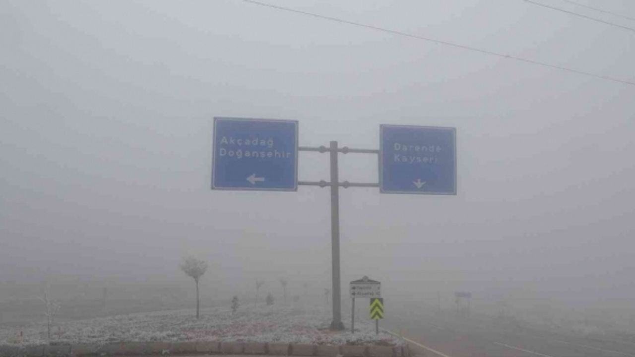 Malatya’da etkili olan sis görüş mesafesini 20 metreye kadar düşürdü