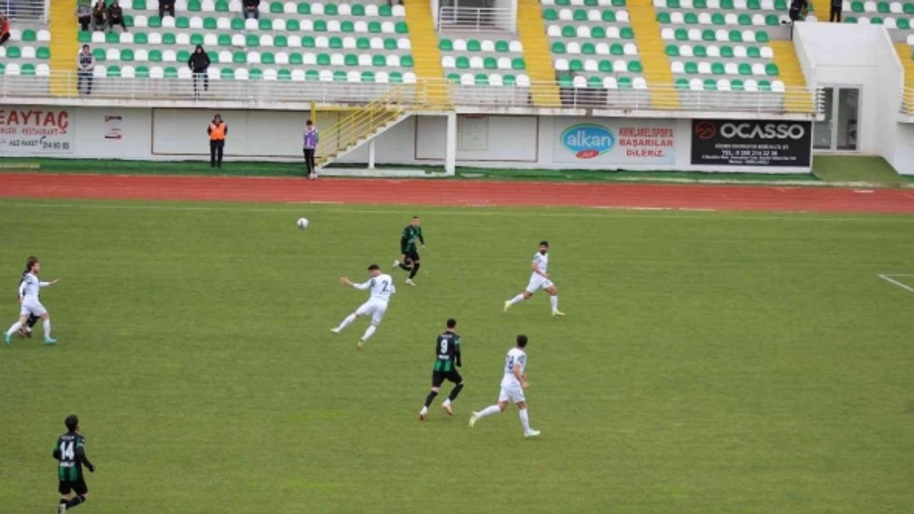 TFF 2. Lig: Kırklarelispor: 0 - Kocaelispor: 0