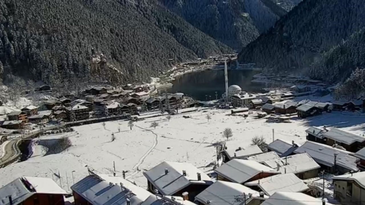 Trabzon’da kar: 24 mahalle yolunda karla mücadele sürüyor