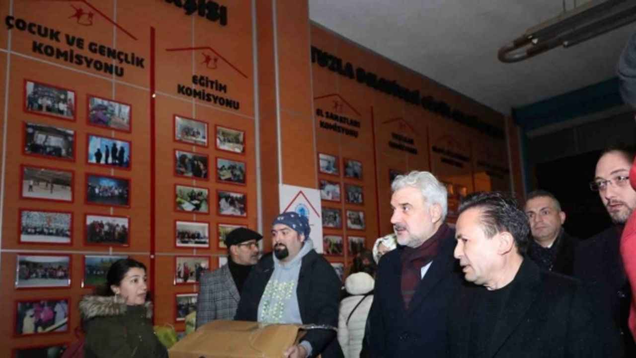 Tuzla deprem bölgelerine yardım ulaşması için tek yürek oldu