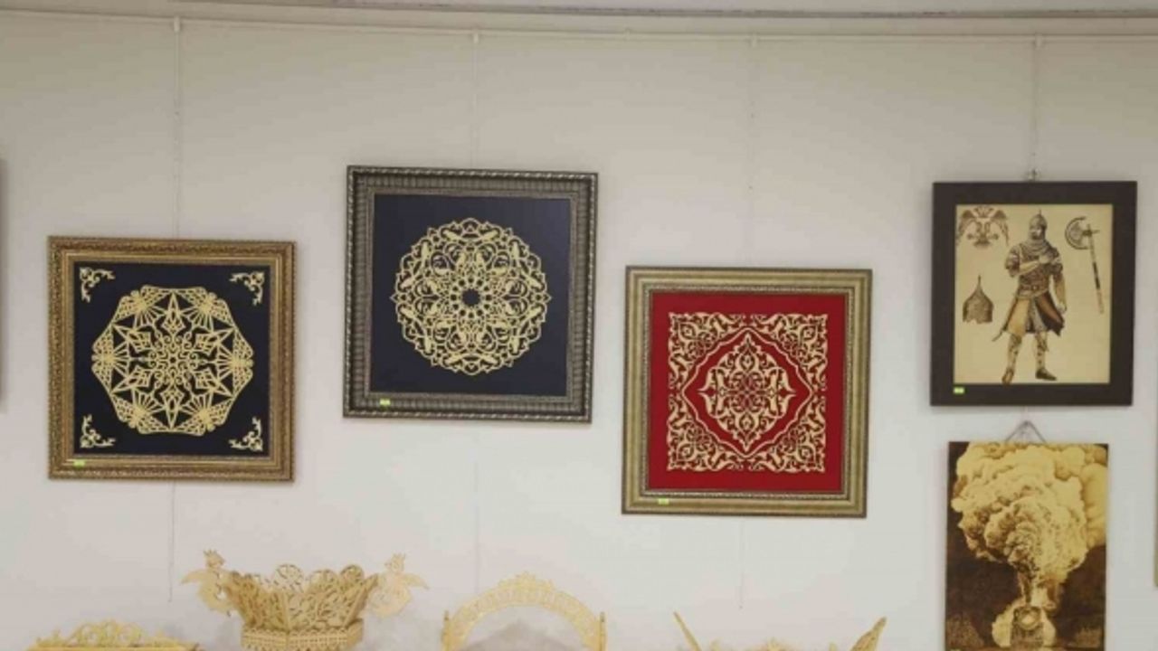 Ahşap El Sanatları Sergisi Kartal Belediyesi’nde meraklılarını bekliyor
