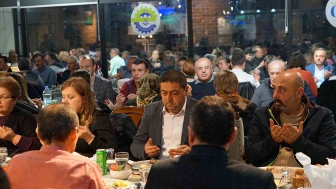 Bulgaristan seçimlerini değerlendiren Tekirdağ Valisi Yıldırım: “Var mısınız hep birlikte en az 40 vekil çıkarmaya”