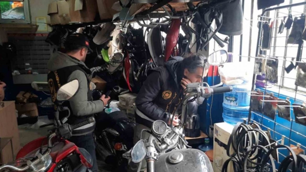 İstanbul’da Oto Hırsızlık Büro Amirliği ekiplerinden motosiklet tamircilerine denetim