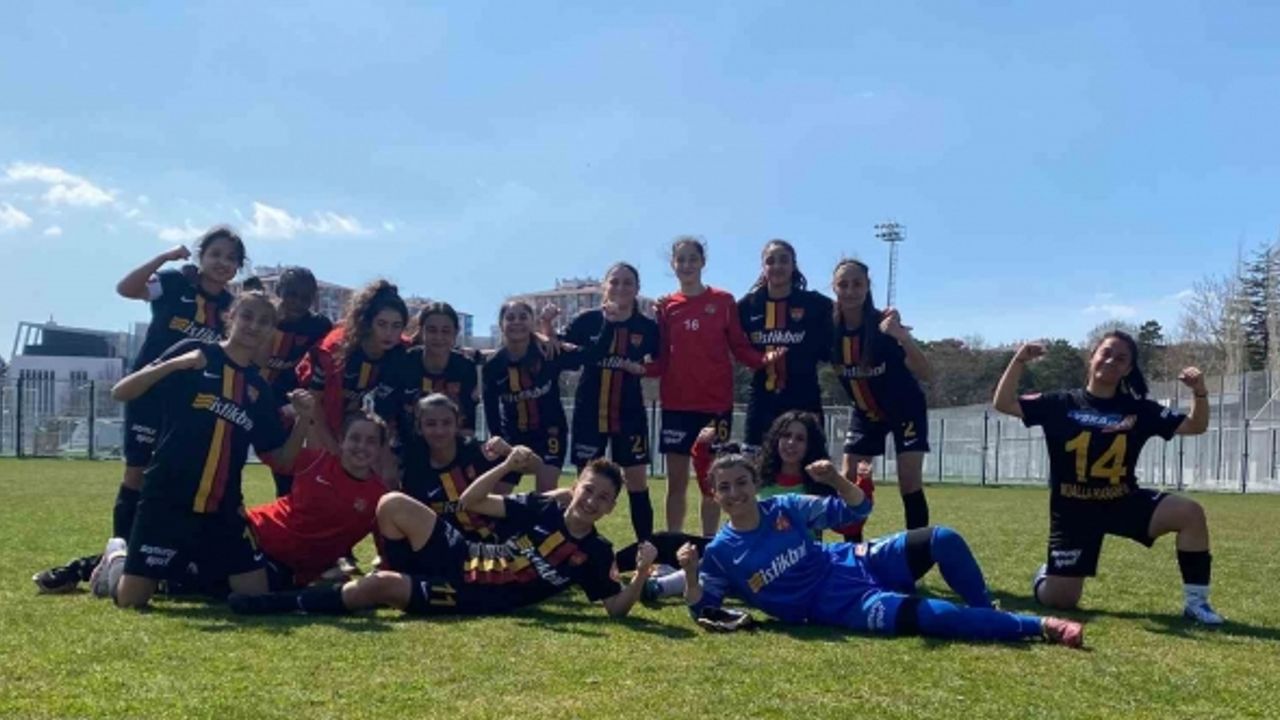 Kadınlar 1. Lig 21. hafta: Yukatel Kayseri Kadın FK: 3 - İlkadım Belediyesi Yabancılar Pazarıspor: 1