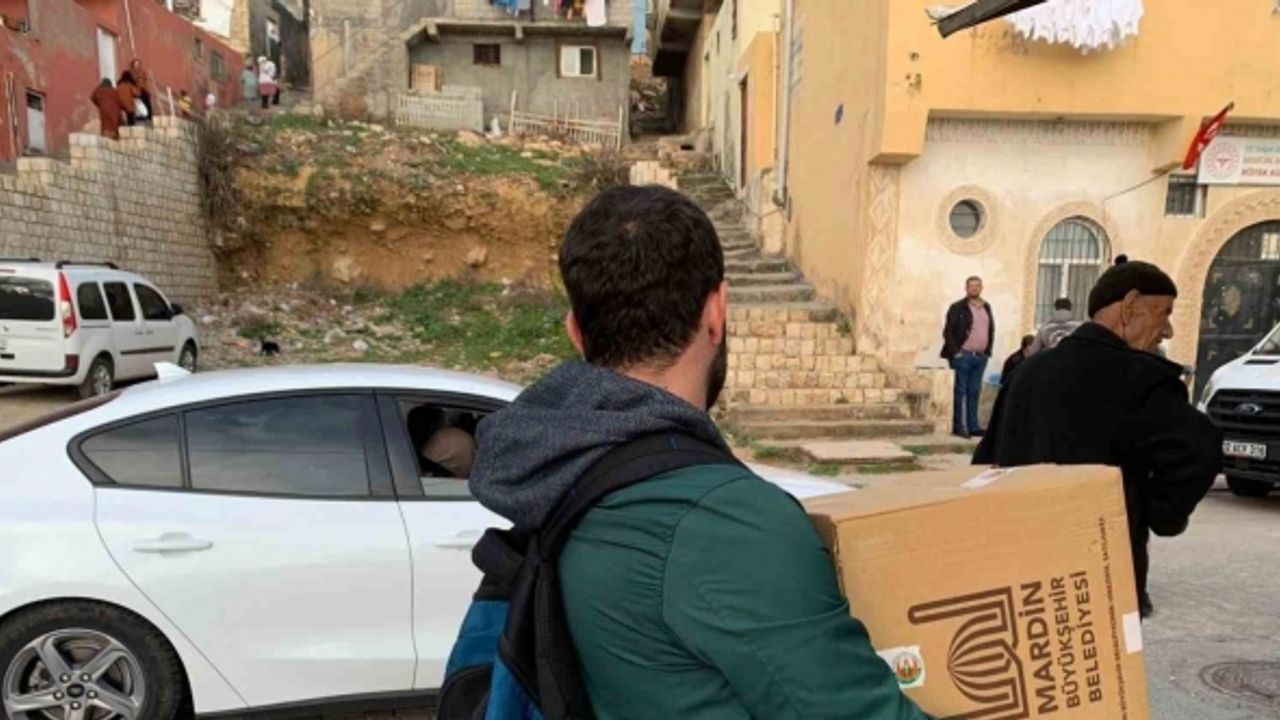 Mardin’de tespit edilen 50 bin aileye gıda kolisi dağıtımına başlandı