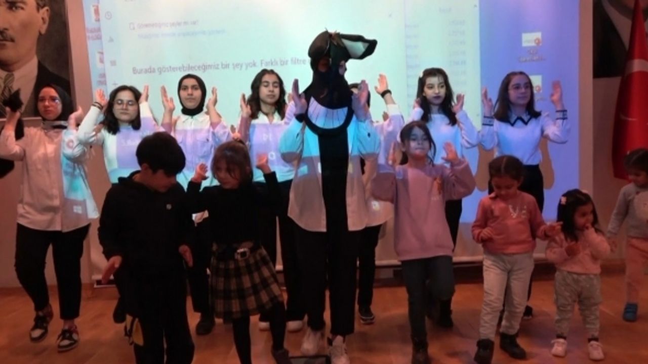 Muş’ta depremzede çocuklar için moral programı düzenlendi