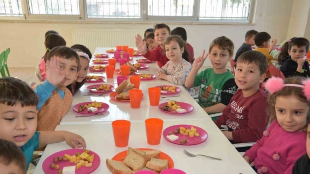 Okul öncesinde ücretsiz yemek uygulaması veli ve öğrencileri memnun etti