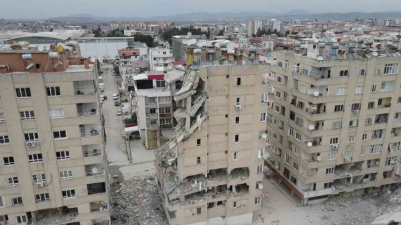 Osmaniye’de acil yıkım kararı bulunan 410 bina yıkıldı, 236’sının enkazı kaldırıldı