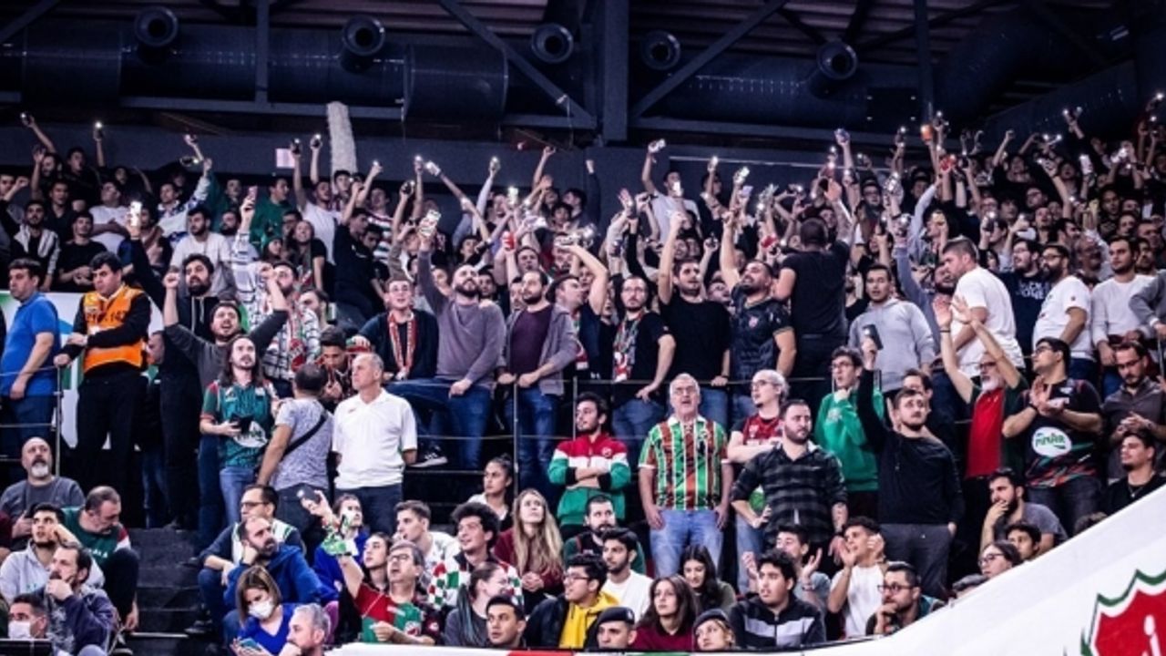 Pınar Karşıyaka - Fenerbahçe Beko maçının biletleri satışa çıkıyor