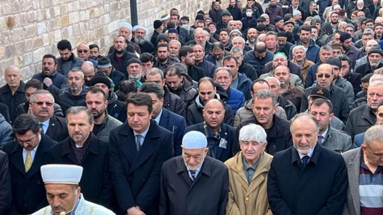 SP Genel Başkanı Karamollaoğlu, Nevşehir İl Başkanı Simit’in cenaze törenine katıldı