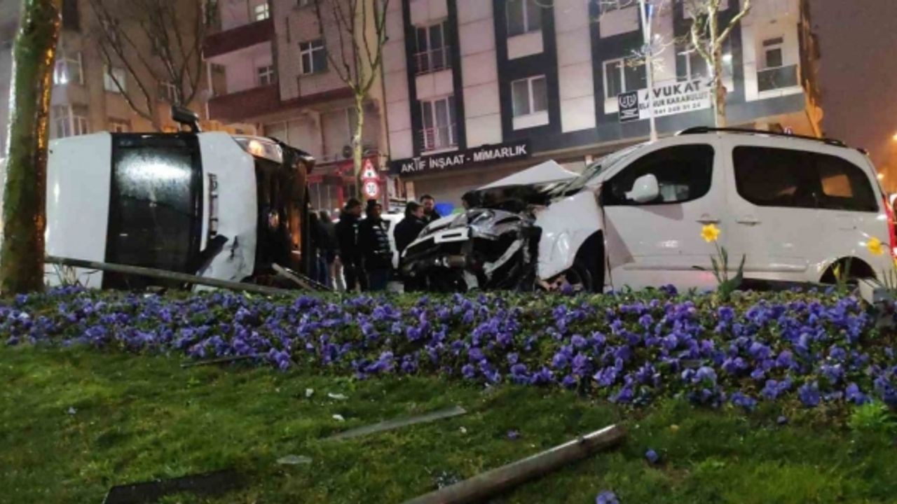 Sultangazi’de kaza yapan sürücü önce olay yerinden kaçtı, sonra geri dönüp kavga çıkardı