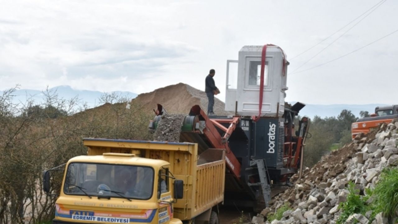 Taş kırma makinesi ile ekonomiye katkı sağlanıyor
