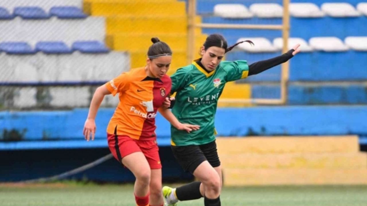 Turkcell Kadın Futbol Süper Ligi: Kireçburnu: 0 - Galatasaray Petrol Ofisi: 13