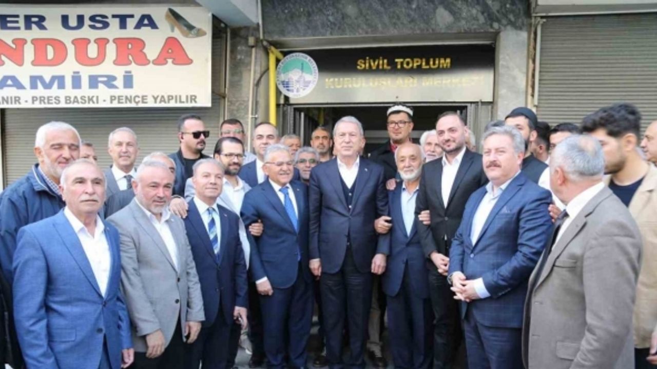 Bakan Akar Ve Başkan Büyükkılıç’tan STK’lara ‘bayram’ ziyareti