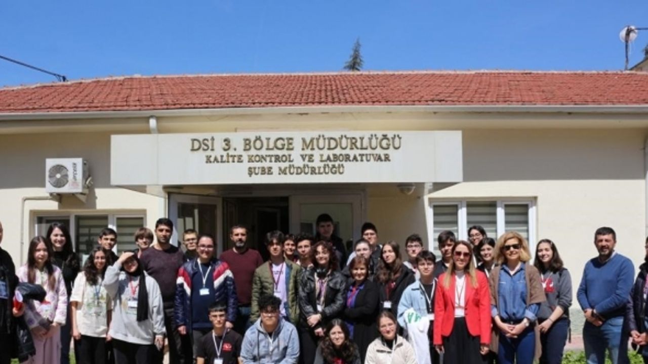 Lise öğrencilerinden ‘DSİ 3. Bölge Laboratuvarlarına’ teknik gezi