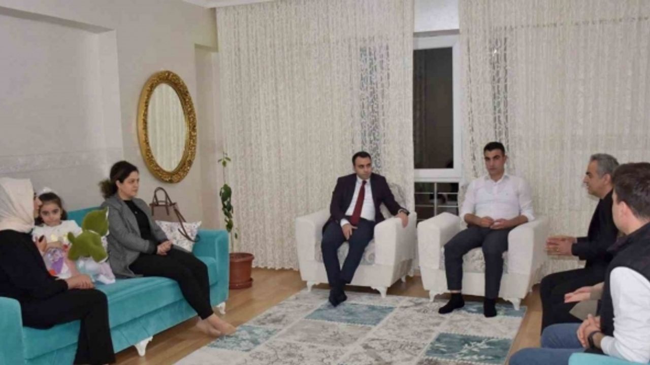 Siirt Vali Vekili Baytok, şehit ailesi ile iftar yaptı