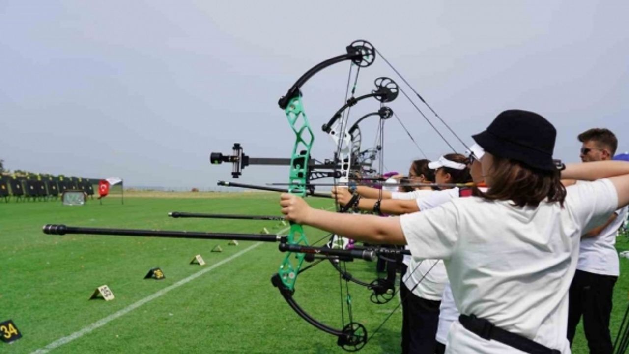 770 sporcu Okullar Arası Okçuluk Türkiye Şampiyonasında yarıştı