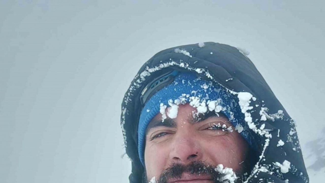 Ağrı Dağı’na tırmanan dağcılar eksi 35 derecede zirve yaptı