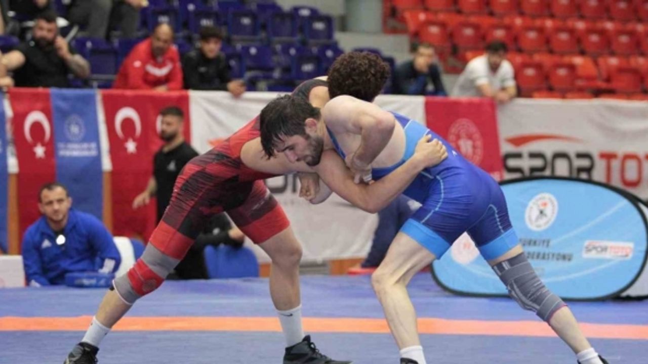 Büyükler Grekoromen Güreş Türkiye Şampiyonası açılış seremonisi yapıldı