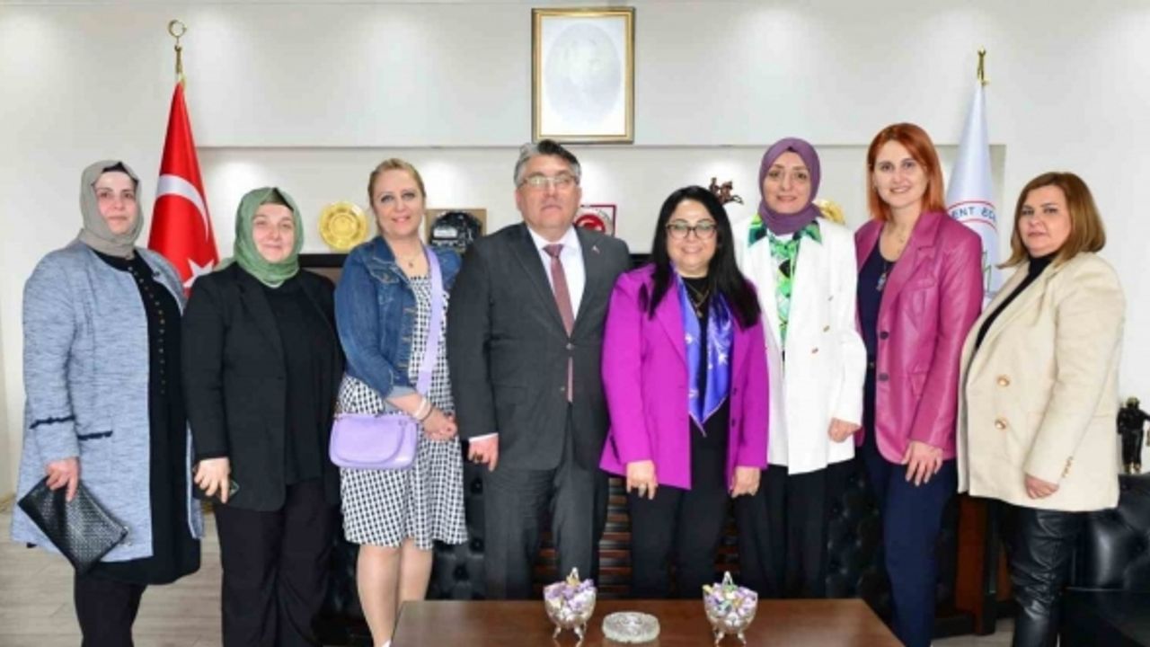 Cumhurbaşkanı Başdanışmanı Saadet Oruç’tan Rektör Özölçer’e ziyaret