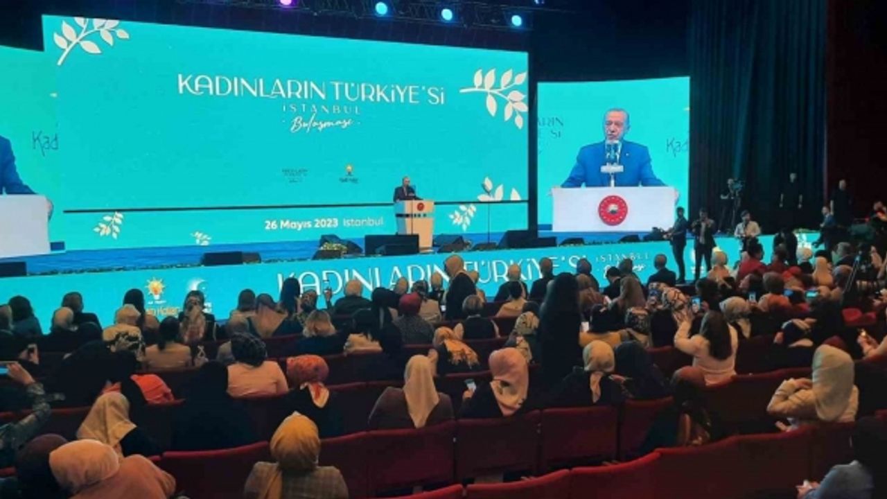 Cumhurbaşkanı Erdoğan: "Bu pazar ülkemizin ve evlatlarımızın geleceğine dair çok mühim bir karar vereceğiz"