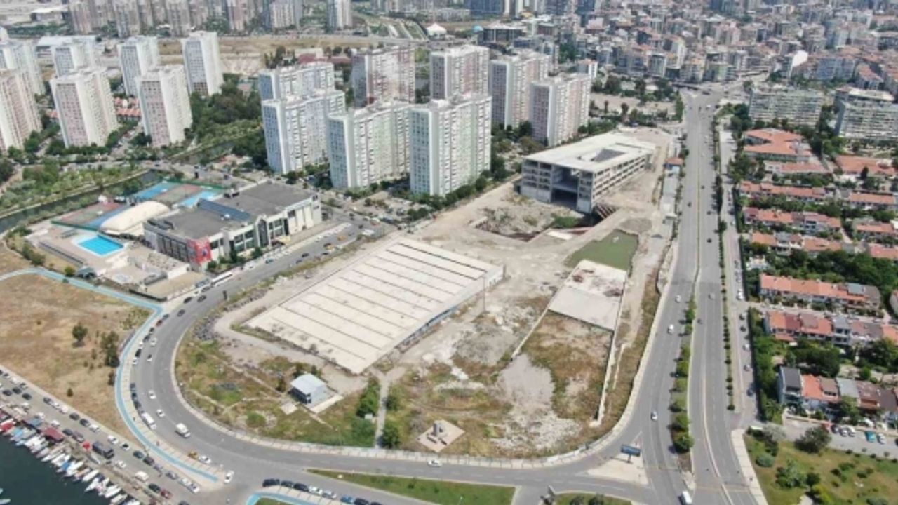 İzmir Büyükşehirin ödüllü projesi ’Opera İzmir’ 5 yıldır bitirilemedi