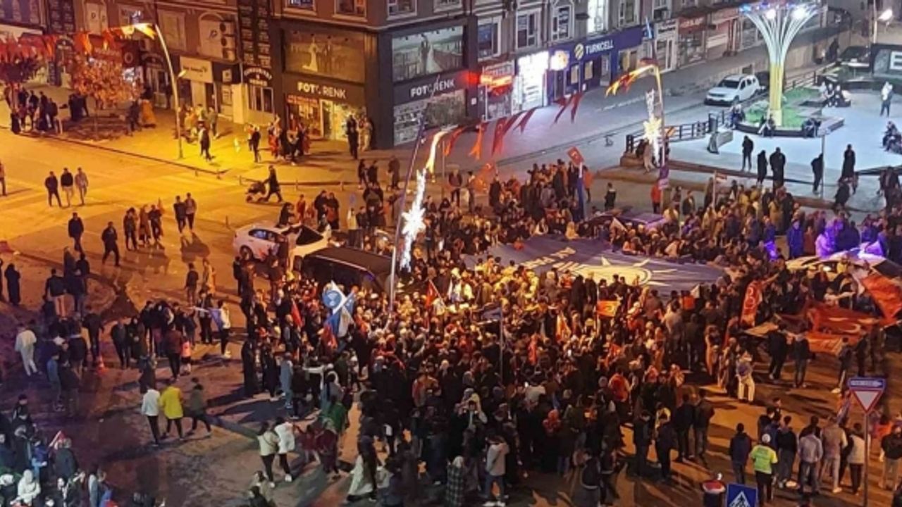 Katılım oranı düştü, Erdoğan oy oranını artırdı