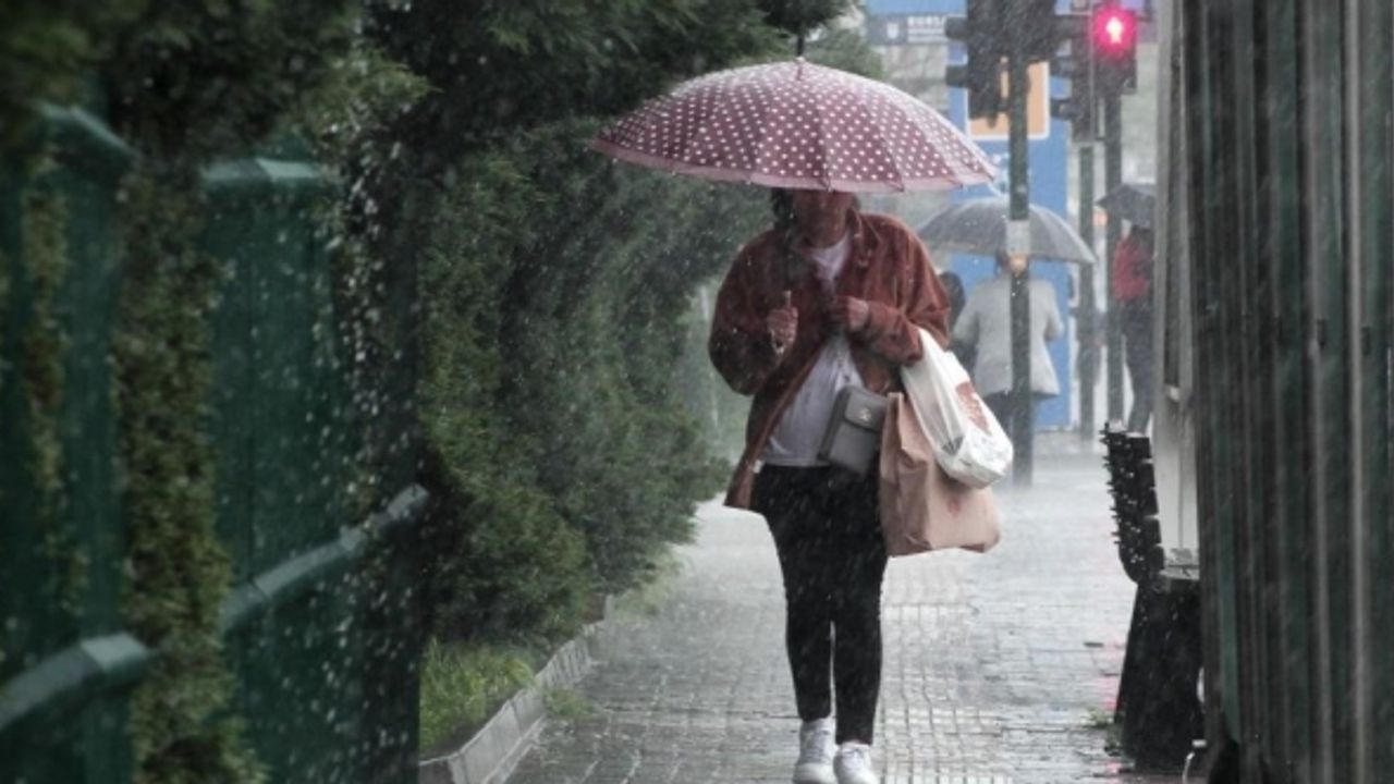 Meteoroloji’den 5 il için ’gök gürültülü sağanak’ uyarısı
