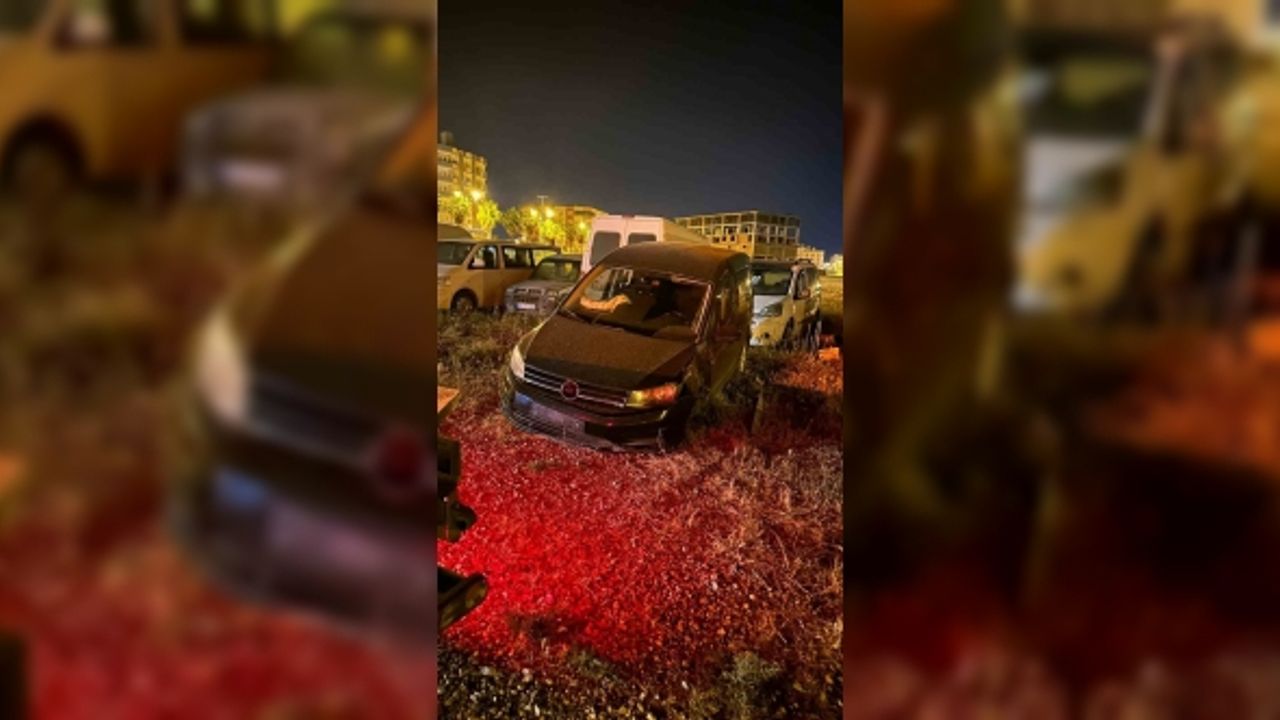 Nusaybin’de hafif ticari araç karşı şeride geçti: 1 yaralı