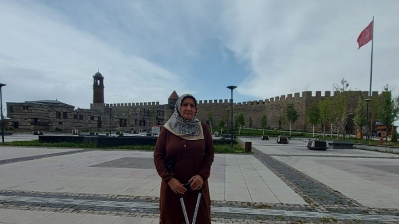 Şehit annesinden tepki: "Biz vatan sağ olsun diyoruz, onlar Öcalan’a, Selahattin’e özgürlük diyorlar”