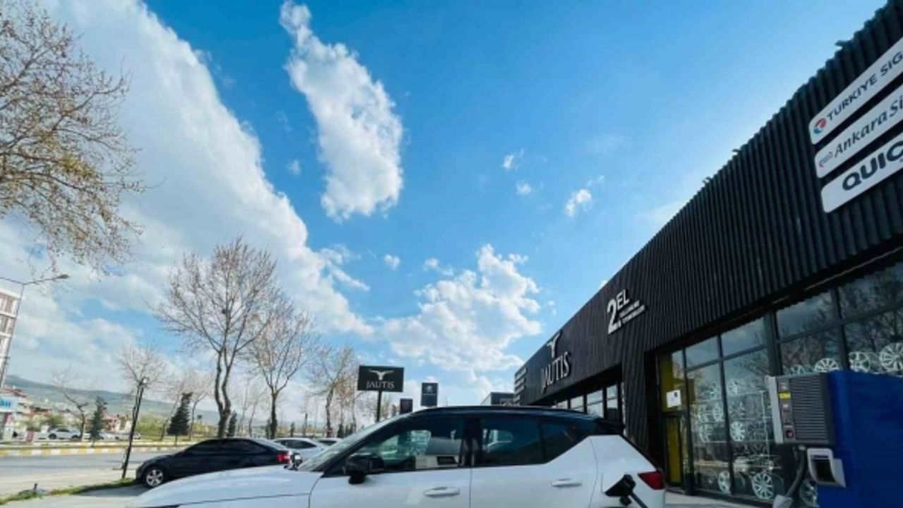 Van’da elektrikli arabalar için hızlı şarj istasyonu kuruldu