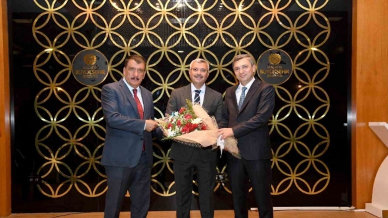 Büyükşehir Belediyesi Genel Sekreteri Noğay’a veda programı düzenlendi