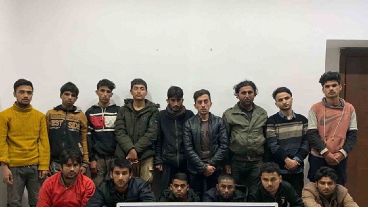 Elazığ’da 15 düzensiz göçmen yakalandı