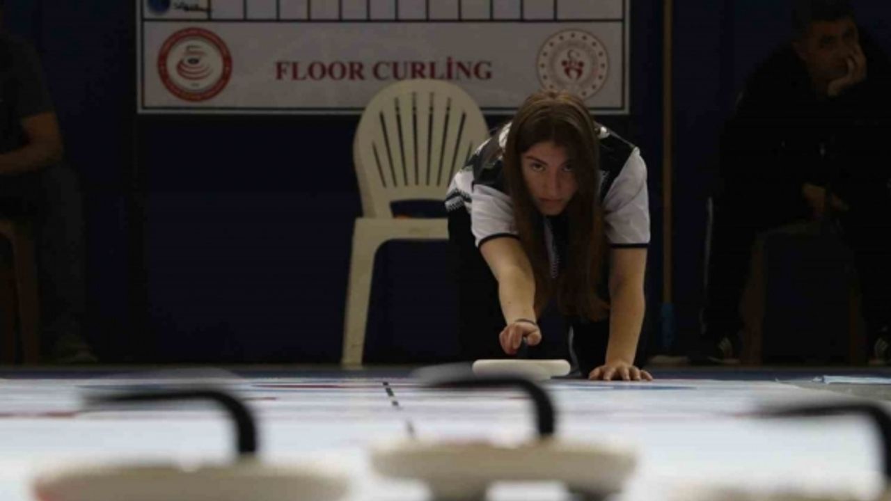 Floor Curling Gençler Türkiye Şampiyonası Karaman’da başladı