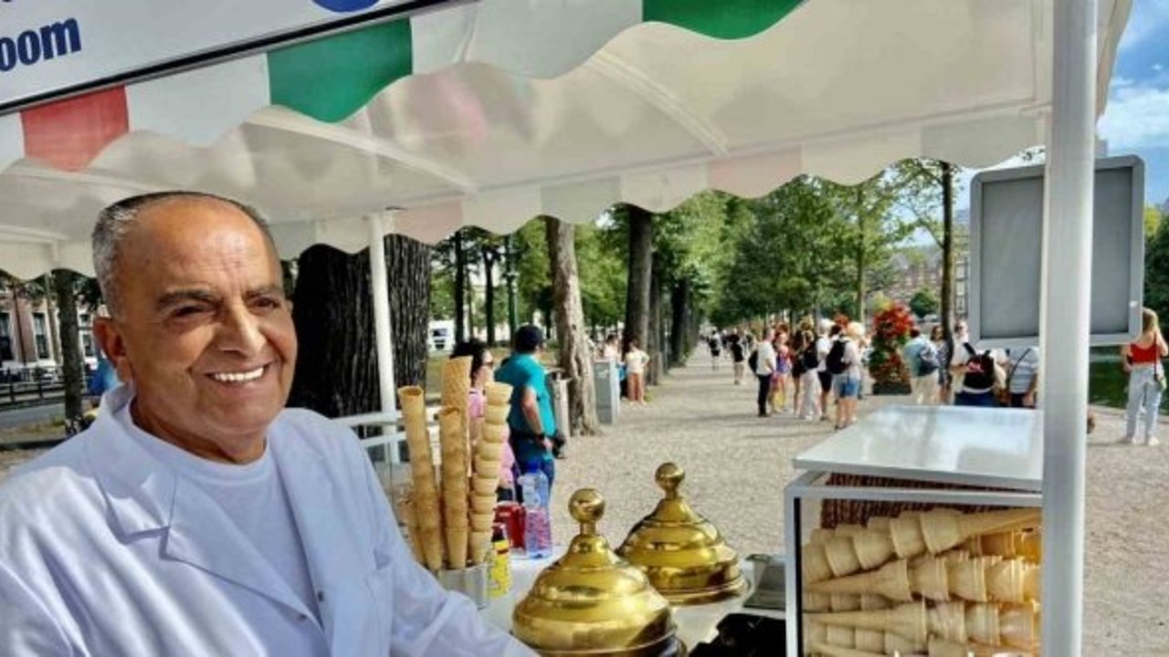 Hollanda’nın en ünlü dondurmacısı Musa Pekdemir 67 yaşında hayatını kaybetti