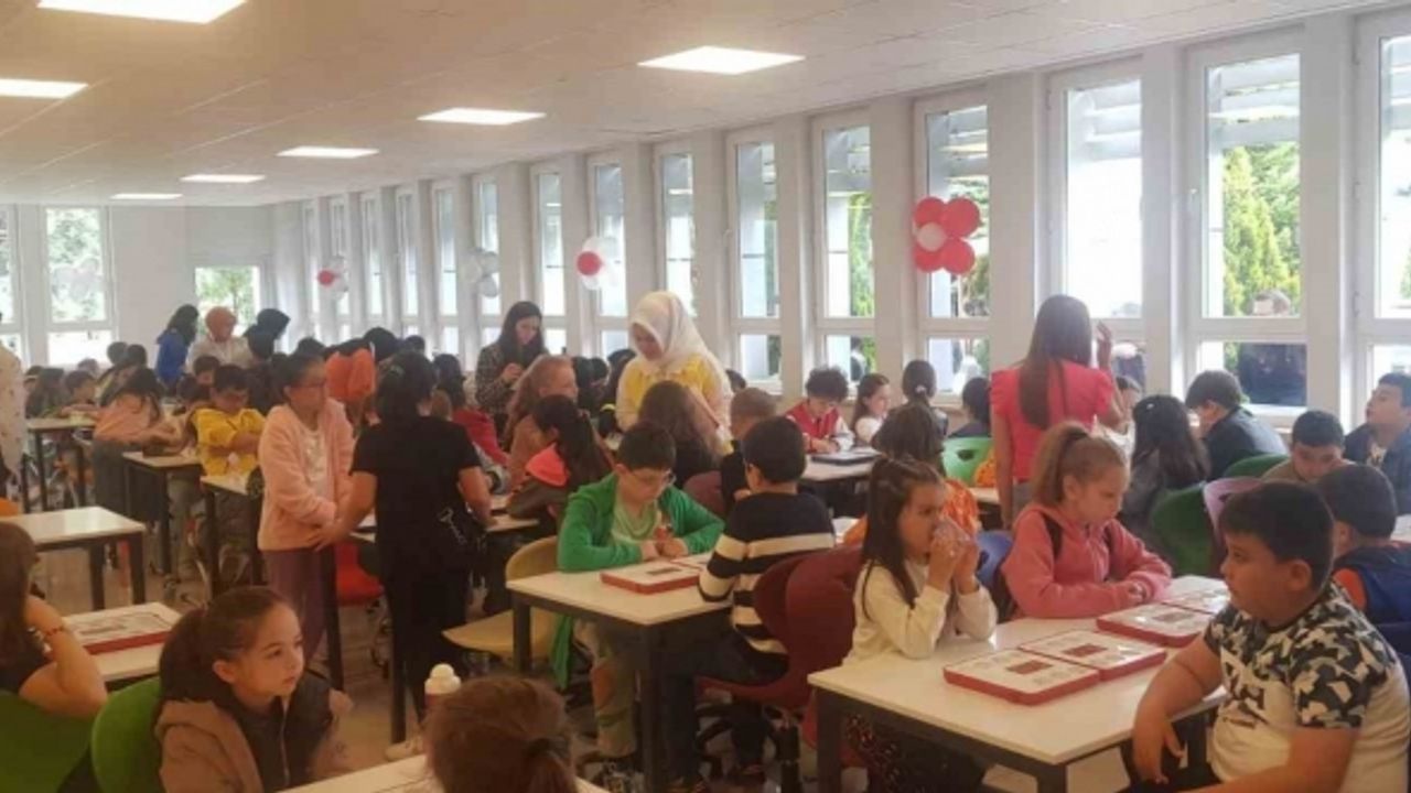 Kaybedeni olmayan Akıl ve Zeka Oyunları Turnuvası renkli görüntülere sahne oldu