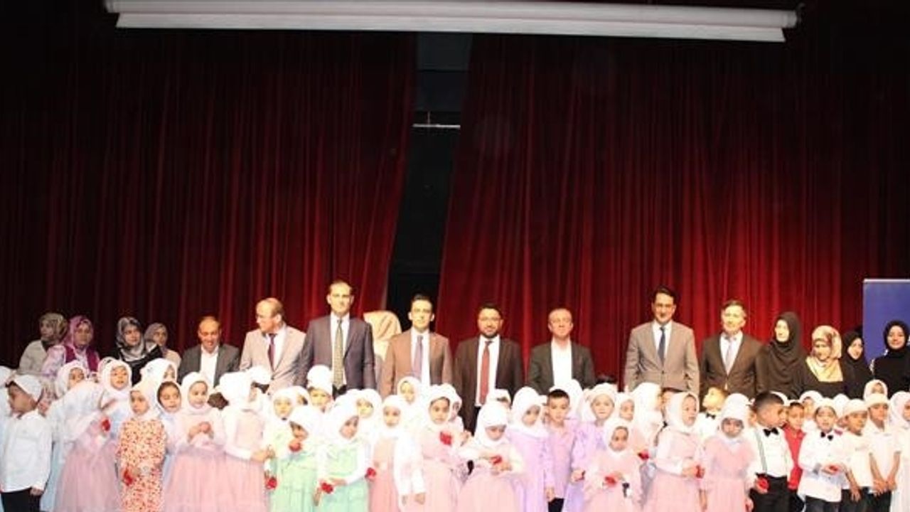 Kur’an kursu öğrencileri için mezuniyet töreni düzenlendi