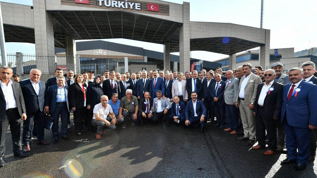 Ticaret Bakanı Bolat'tan Türkgözü Sınır Kapısı açıklaması