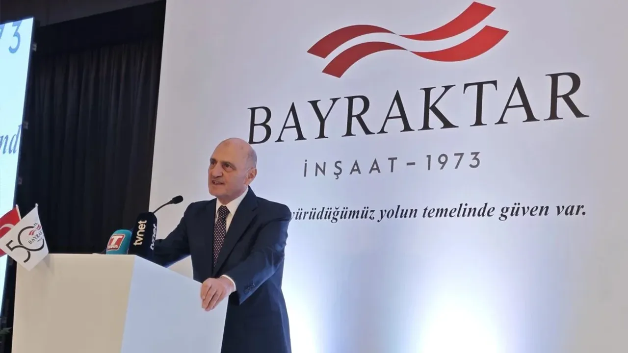 Bayraktar İnşaat, İstanbul'da düzenlenen gecede 50. kuruluş yılını kutladı