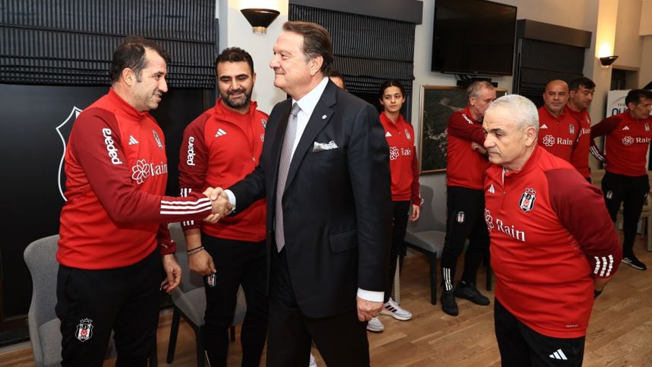 Hasan Arat, Beşiktaşlı futbolcularla bir araya geldi