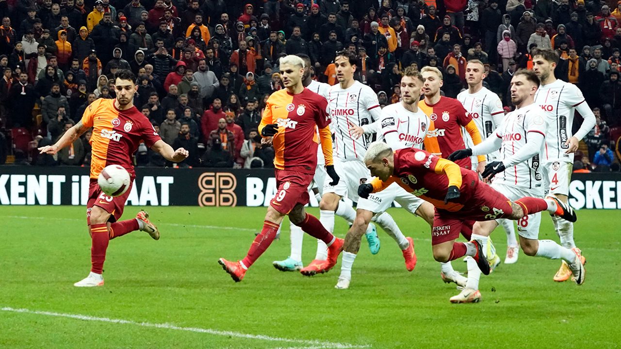 Aslan'dan geri dönüş! Galatasaray, 89'da hayat buldu