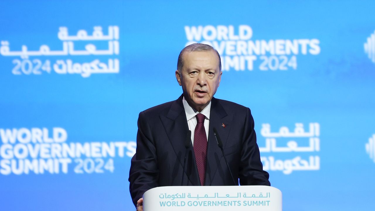 Erdoğan, “İsrail yayılmacı hayaller peşinde koşmayı bırakmalı” dedi.