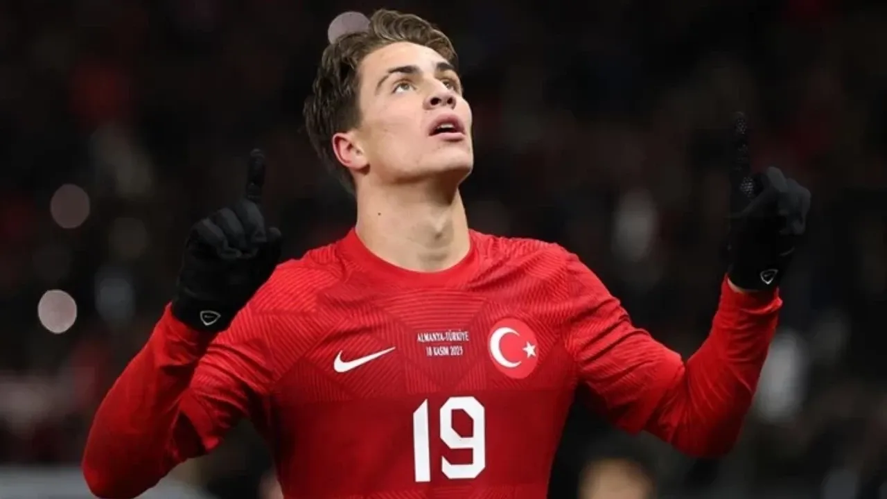 Milli Futbolcu Kenan Yıldız'a "Mükemmelliyet" Ödülü! - Ekovitrin Haber