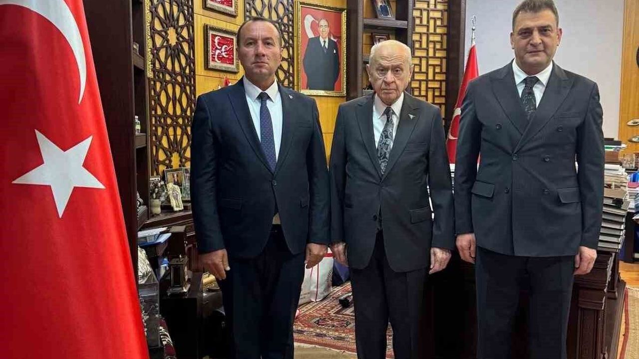 MHP Bursa'da bayrağı Mehmet Emin Özcanbaz devralıyor