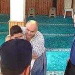 Namaz Kılmak İçin Camiye Gelen Çocuğa İmamdan Gönül Kazandıran Jest