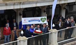 Çevre Haftası’nda depremden etkilenen vatandaşlar anısına Harşit Çayı’na çelenk bırakıldı