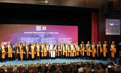 Mardin Artuklu Üniversitesi’nde cübbe giyme töreni