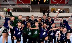 Mavi Kelebeklerden lig şampiyonluğu yolunda önemli adım