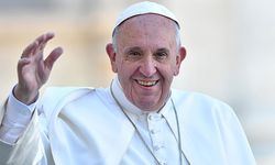Papa Francis hastaneye kaldırıldı!