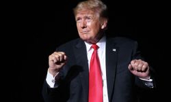 Trump, tutuksuz yargılanmak üzere serbest bırakıldı